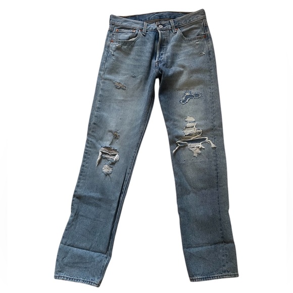 Authentic Levi’s 501 Light Blue Boyfriend Jeans, distressed look, W 30, L 32 - Picture 2 of 12